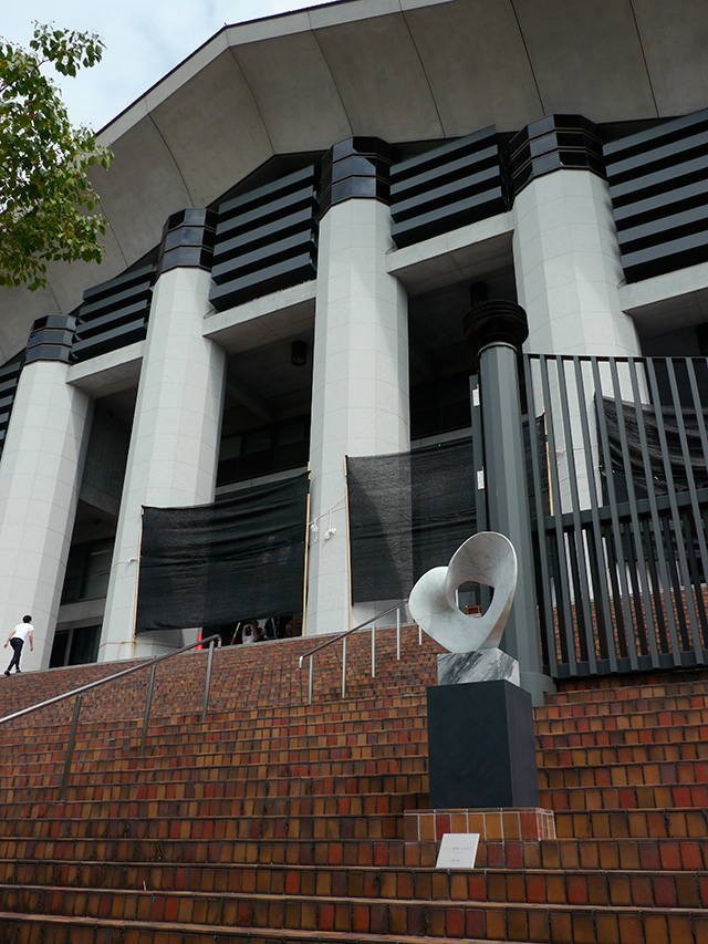 2016年9月12日／京都造形芸術大学大理石彫刻作品「風の環2011 -絆-」／3.11慰霊モニュメント1/3モデル／武藤順九作